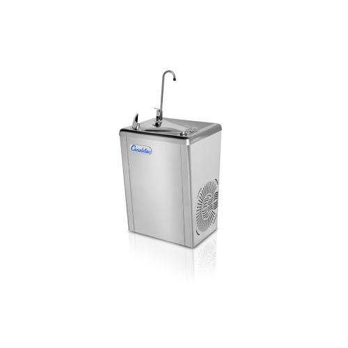 The 4 Series watercooler from Canaletas are wall mounted design, attached at any height. Made entirely from stainless steel A-304, including the internal chassis.